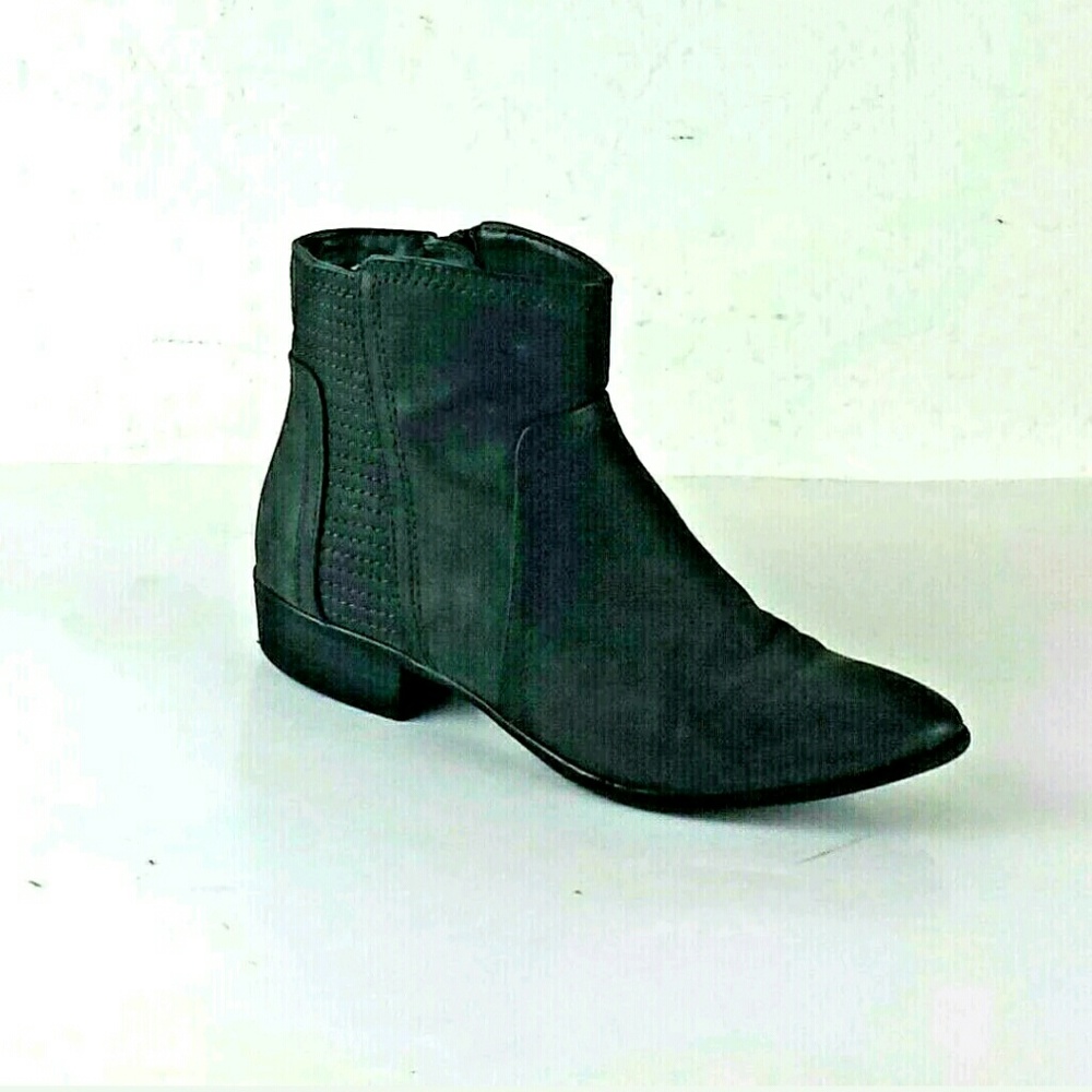 White Mountain women's winter Bpoties Sz 6M blac